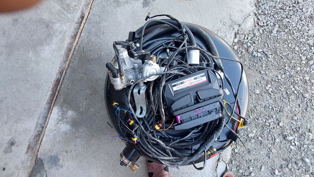 Газ 4 поколение 6ти цилиндровый полный комплект в отличном состоянии