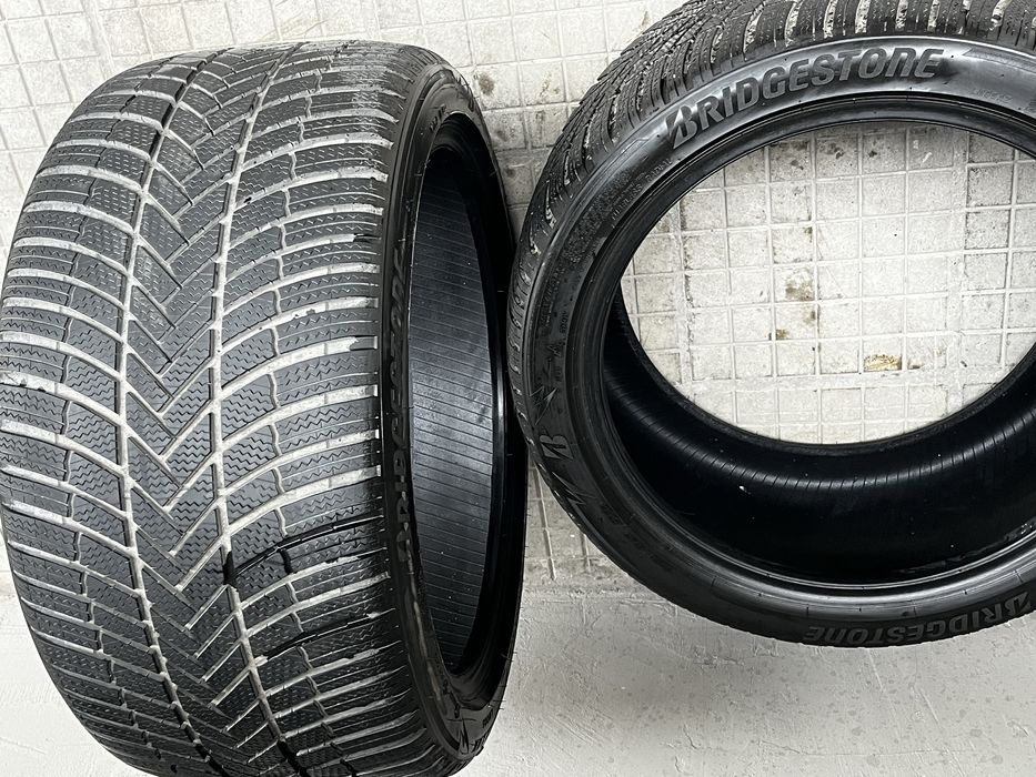 Bridgestone 295/35 R19 зимни