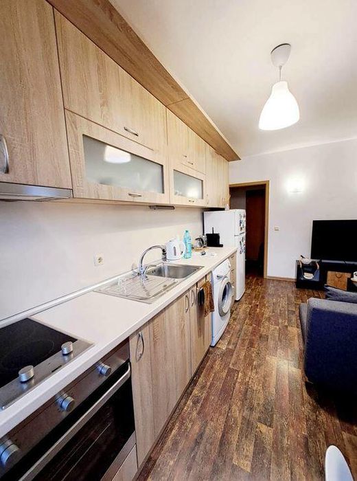 Дава се под наем Двустаен апартамент в Бургас, Лазур - 70 кв.м за 484.5 € - Снимка #1