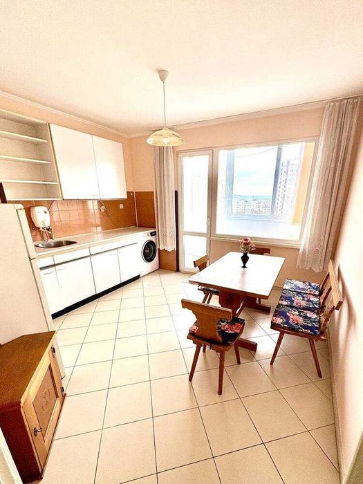 Дава се под наем Четиристаен апартамент в Бургас, Братя Миладинови - 110 кв.м за 459 € - Снимка #1