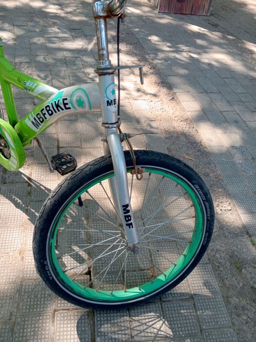 Velosiped yosh bola uchun