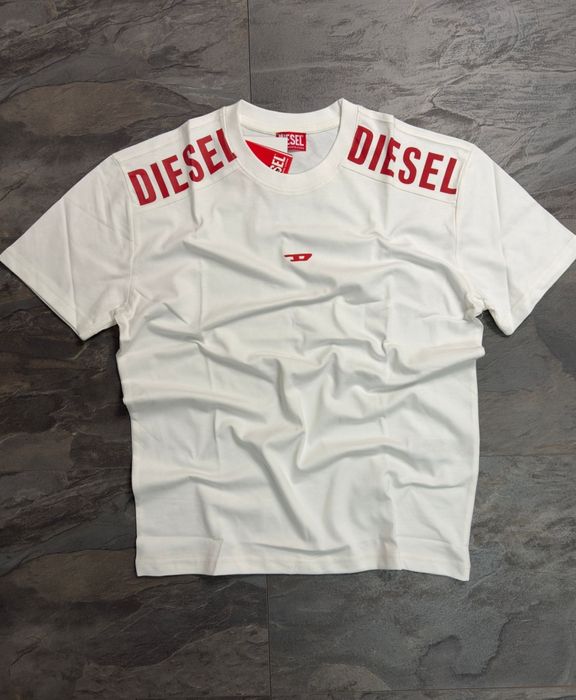 Премиум мъжки тениски KARL LAGERFELD | Топ качество на отлична цена