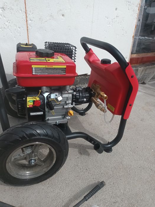 Aparat de spălat cu presiune Walter pe benzină