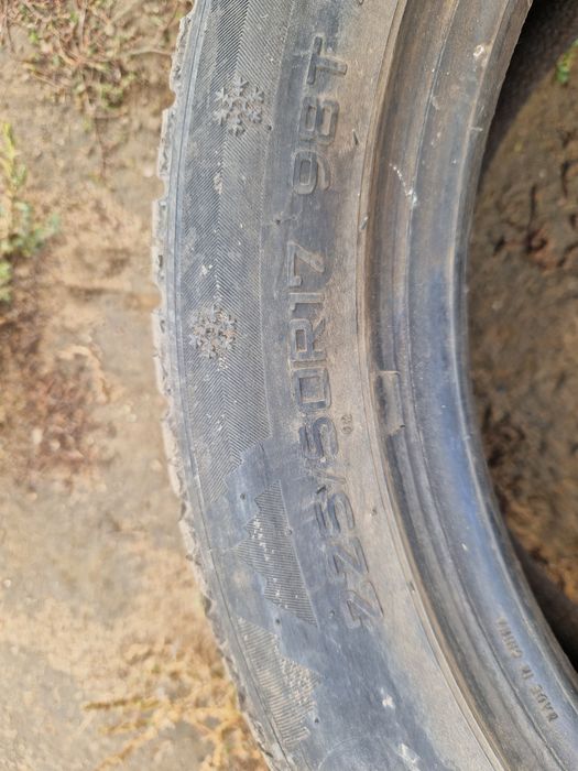 Продам резину 225/50/R17 зима