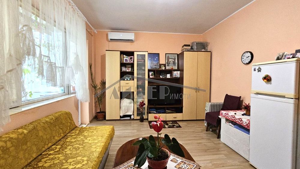 1-стаен в кв.Тракия до парк "Лаута"