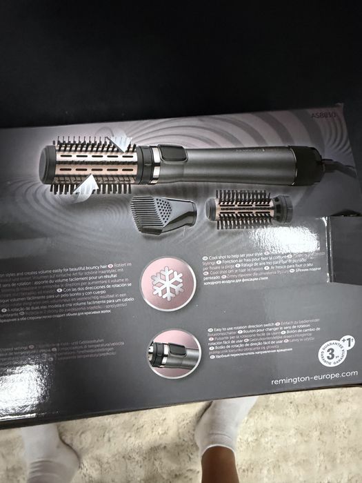 Електрическа четка сешоар за коса Remington само пробвана
