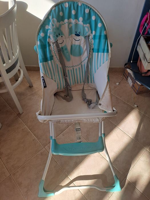 Стол за хранене за бебе