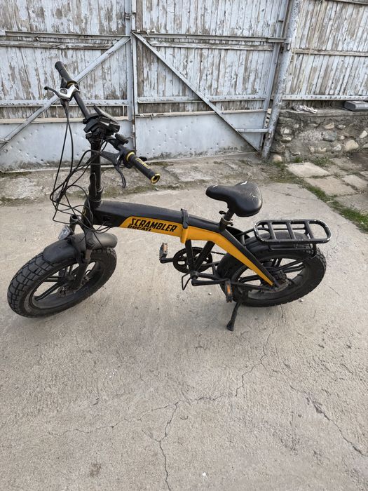 De vanzare bicicleta scrambler ducati