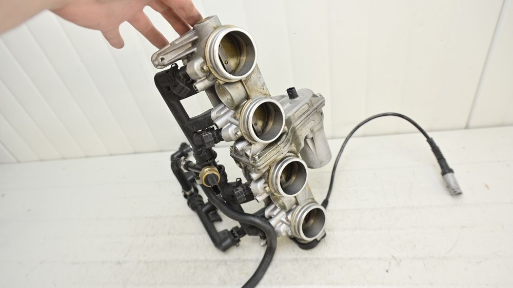 Rampa Corp Acceleratie Injectie Injectoare BMW S1000XR K49 2015 - 2019