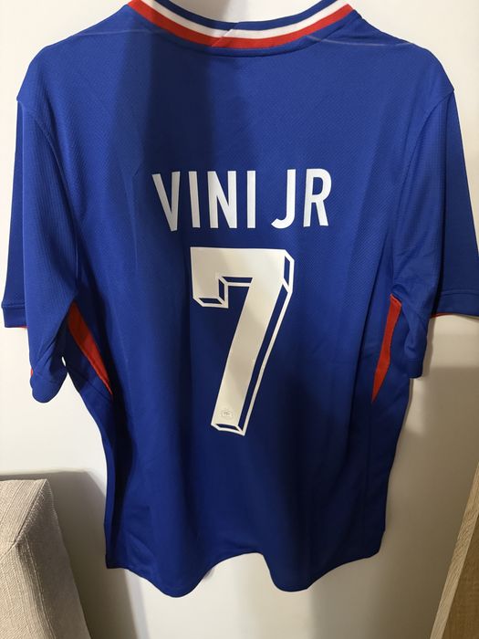 Tricou Vini Jr Franta eroare