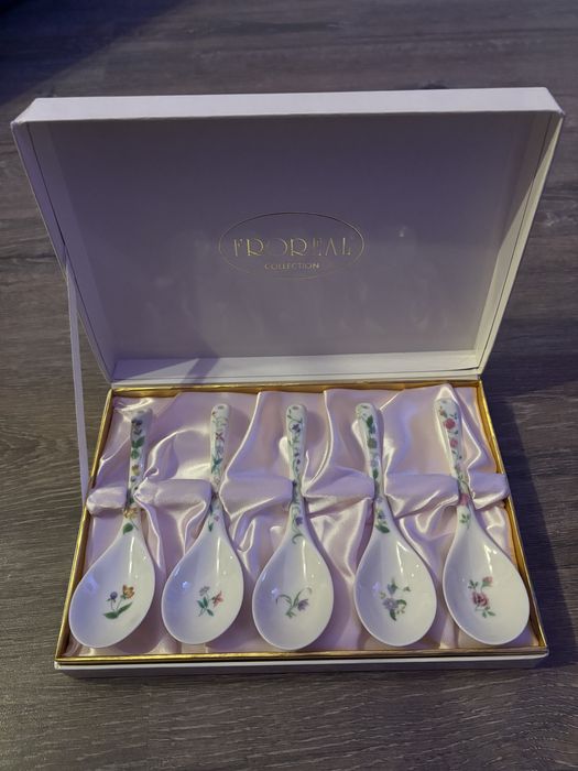 Комплект порцеланови лъжички