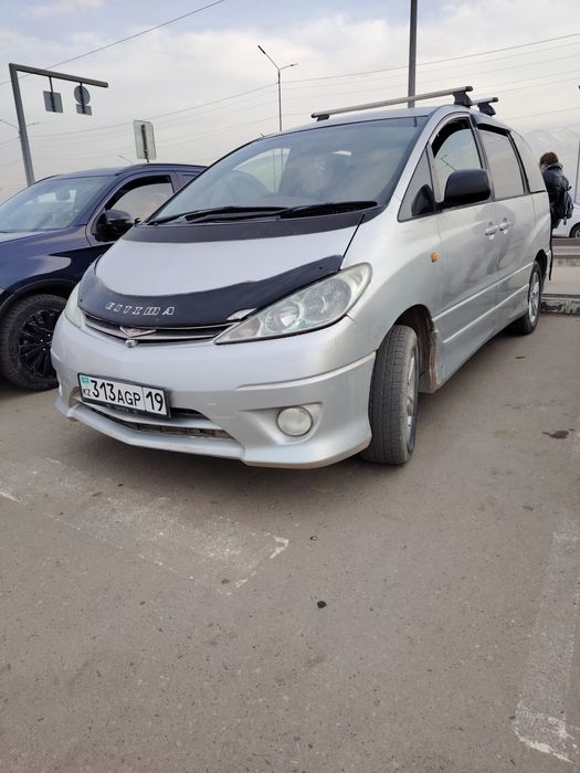 Авто Toyota естима