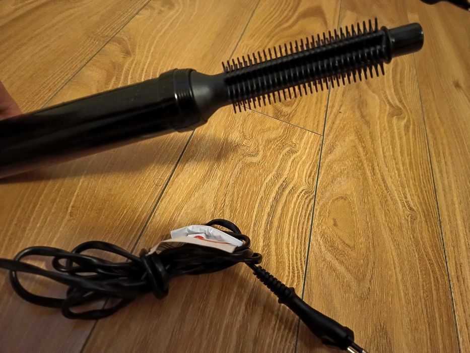 Perie electrica ondulator par aer cald BRAUN Satin Hair 1