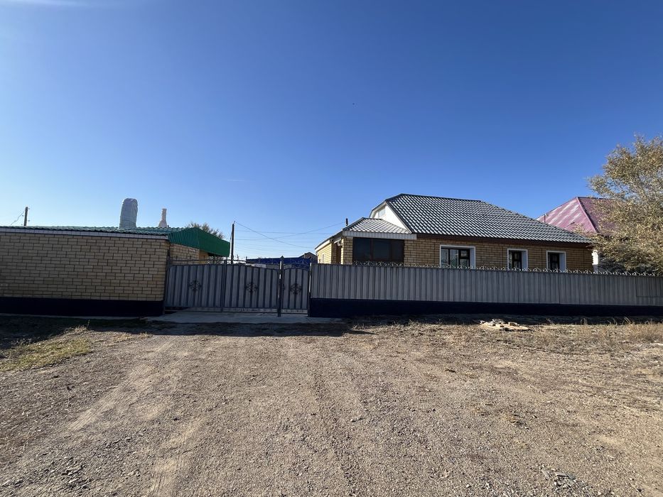 Продается отдельный дом в хорошем районе