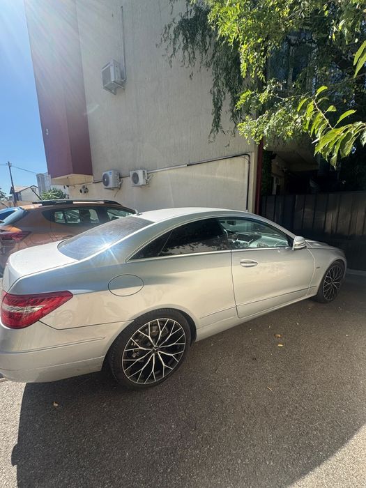 MERCEDES-BENZ E-Class 2011 — imagine 2