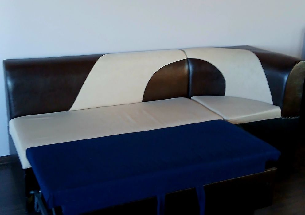 Кухненско разтегателен диванче