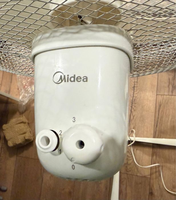 Продам вентилятор проводной Midea