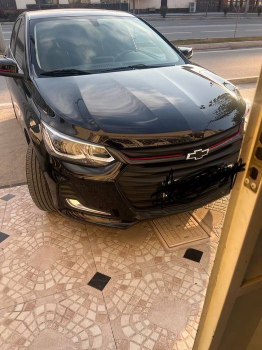 Onix Red Line srochna sotiladi arzon narxda