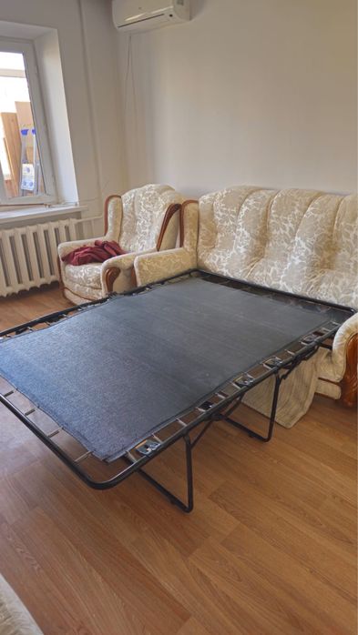 Продам винтажный диван!