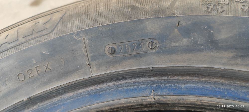 Продам шины зимние.