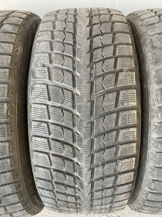 Гуми за джип 285-45-21