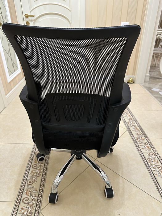 Кресло офисное «Бюрократ»