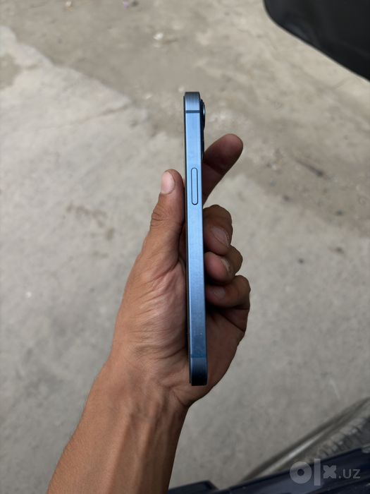 Продаю iPhone 13 отличное состояние
