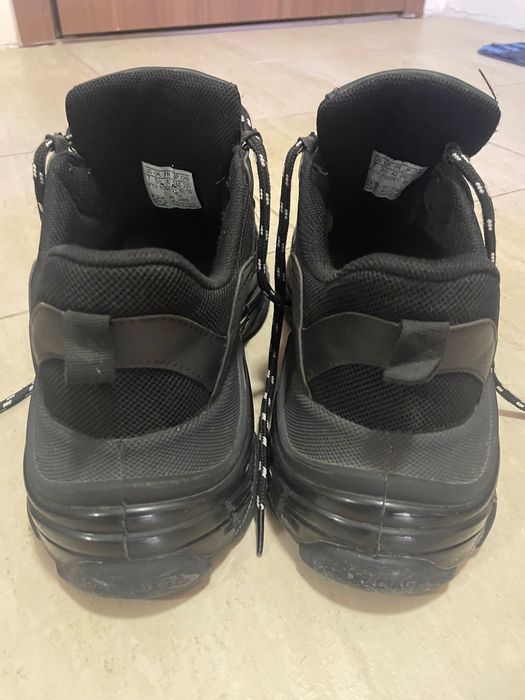 Balenciaga track black