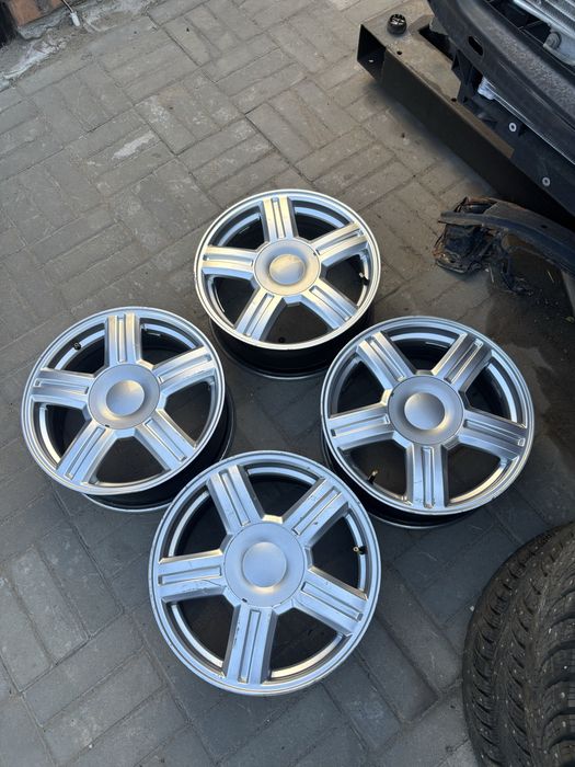 Продам торусы оригинал R16 4/98 без резины