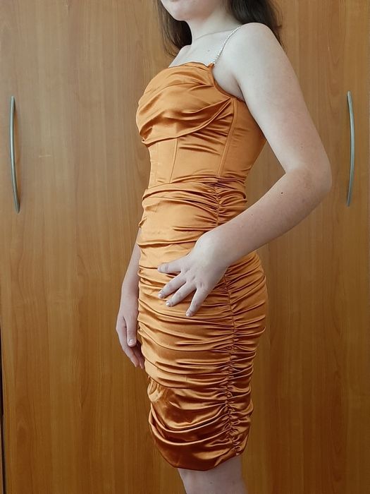 Официална рокля нова