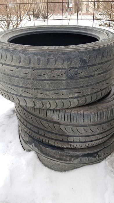 Продам шины 245/45R18