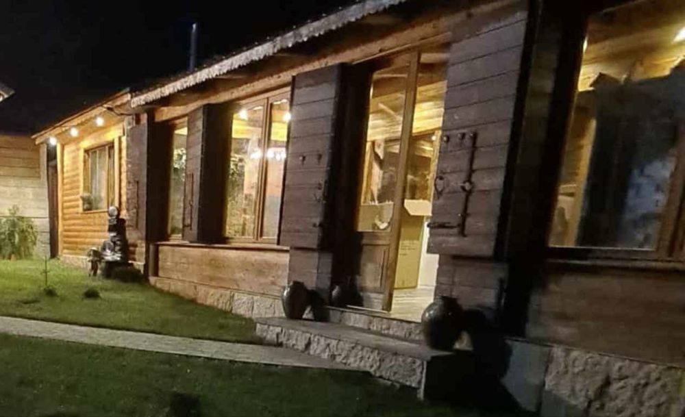 Obloane, usi si geamuri, incluse in pret, sau date separat, mesaj priv