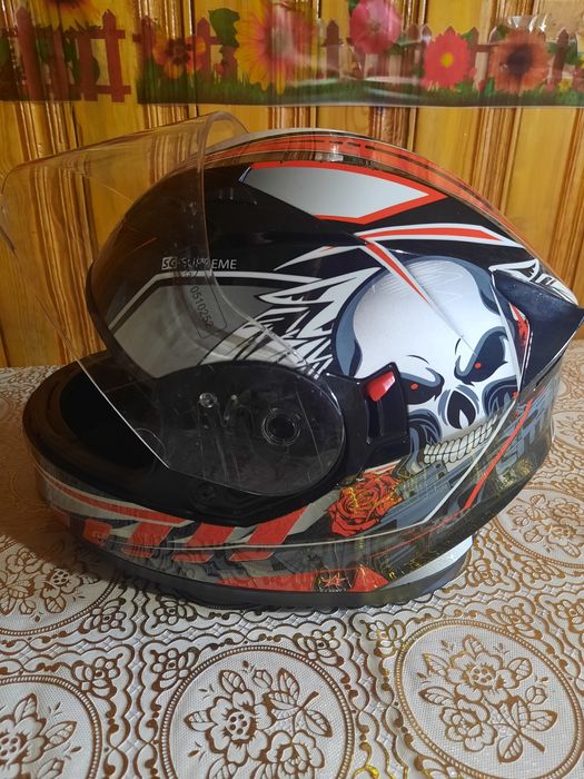 Продам шлем на мотоцикл