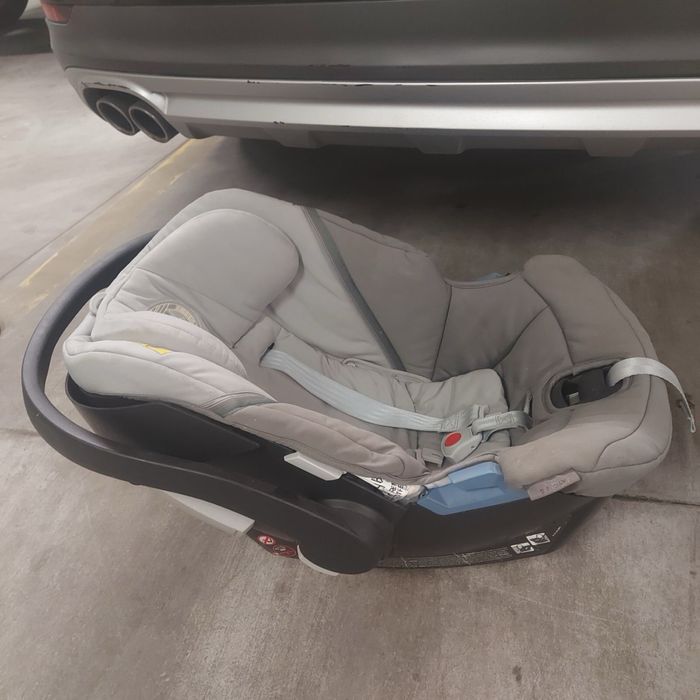 Продавам столче за кола/седалка/кошница Cybex Aton 5