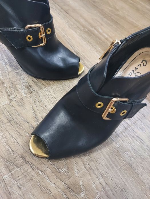 Продам ботильоны