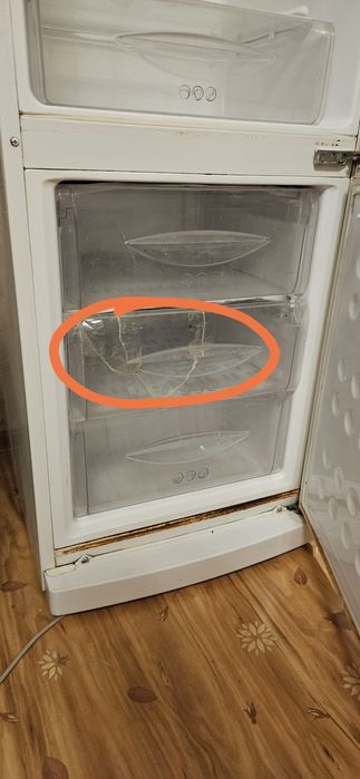 Холодильник бу срочно