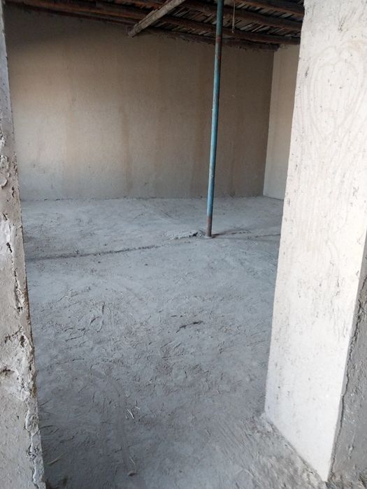 Hovli sotiladi   Motrid