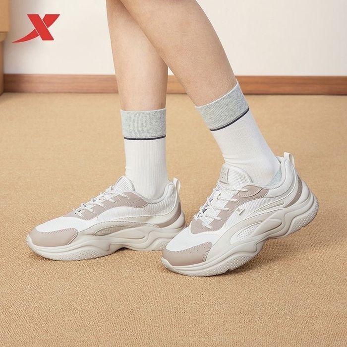 Кроссовки женские новые Xtep