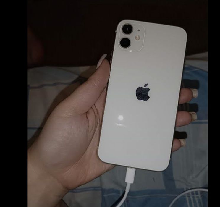 Iphone 11  128 гб продам