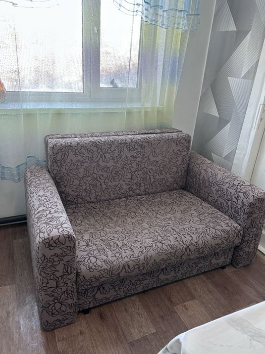 Не большой диван