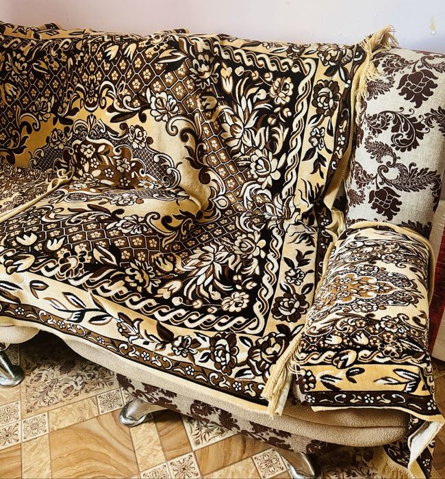 Продам 2- кресла