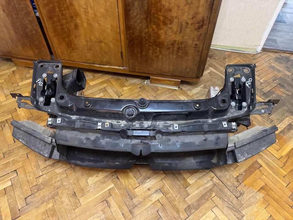 Маска/очиларка БМВ Ф20