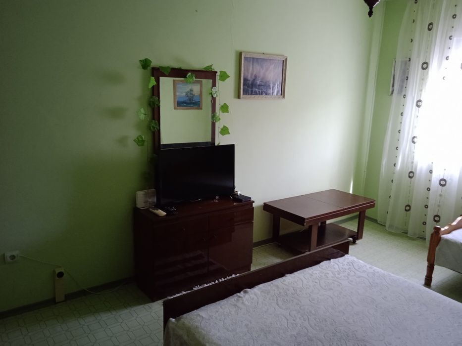 Дава се под наем Едностаен апартамент в Елхово - 45 кв.м за 153 € - Снимка #1