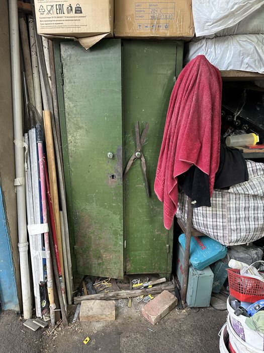 Продам железныый шкаф. CCCR