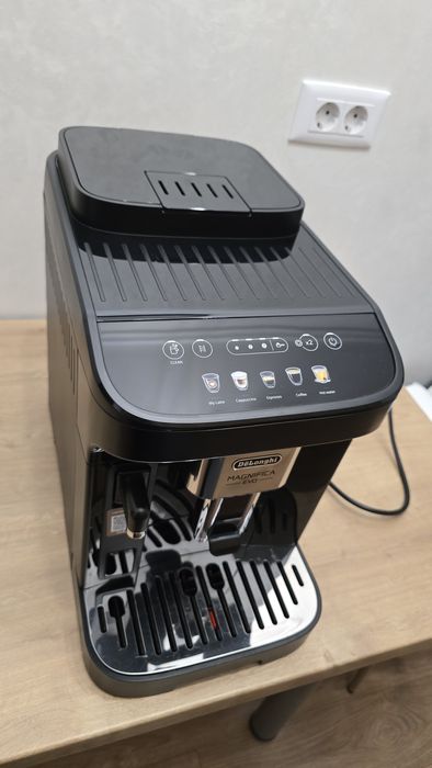 Espressor automat De’Longhi Magnifica Evo ECAM 290.61.B