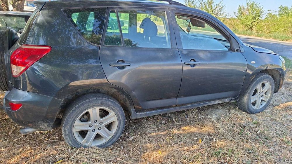 Dezmembrez Toyota RAV 4 2007 Suv 2.2