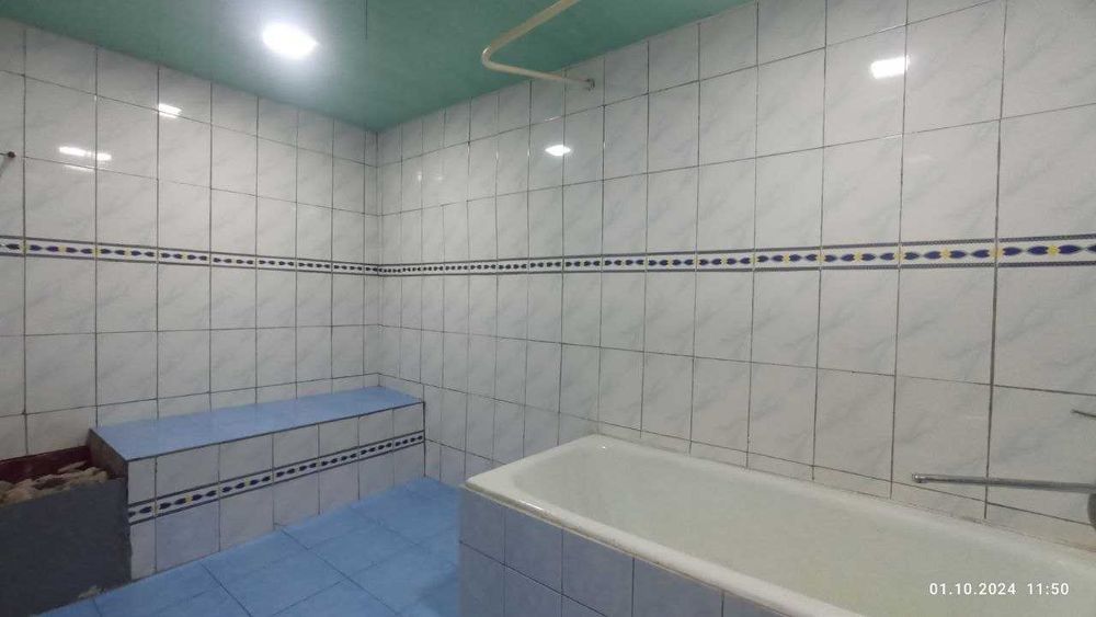 Зудлик билан ховли сотилади 6 сотих барча шароити бор яшаб турилган