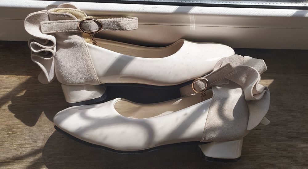 Продается подросковая обувь на девочку