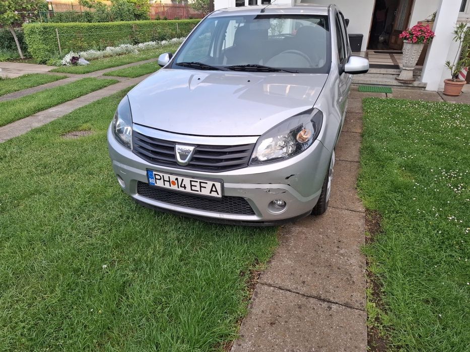 Dacia Sandero 1.2 benzina, an fabricație 2011 (achiziționată în 2013)

• 53.500 km
• 75 CP
• Transmisie manuală
• Aer condiționat
• Stare tehnică foar
