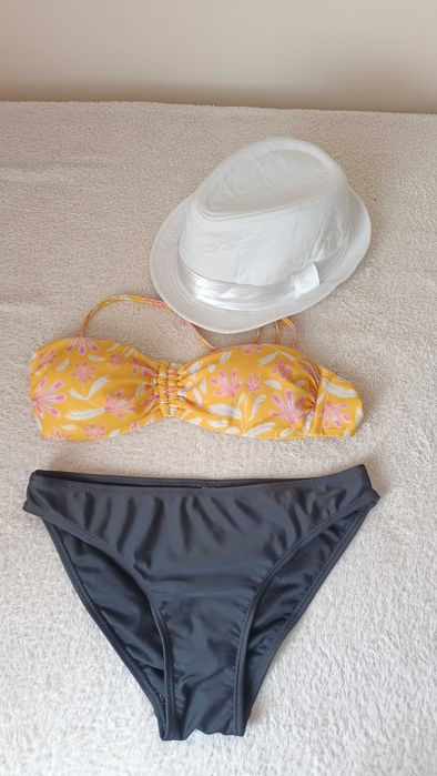 Costum de baie+pălărie de soare